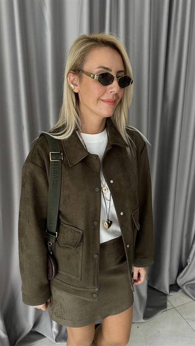 Kapak Cepli Çıtçıt Düğmeli Haki Süet Ceket