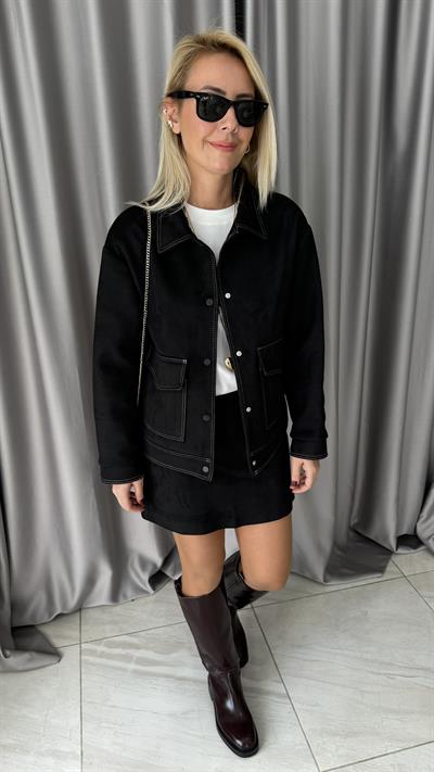 Kapak Cepli Çıtçıt Düğmeli Siyah Süet Ceket