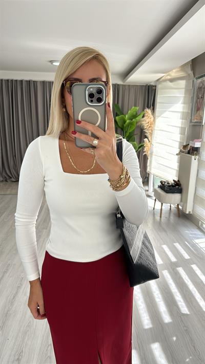 Kare Yaka Ekru Kaşkorse Bluz