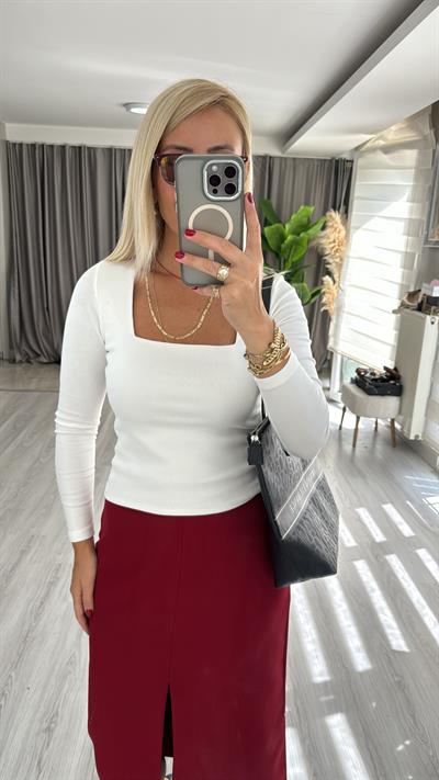 Kare Yaka Ekru Kaşkorse Bluz