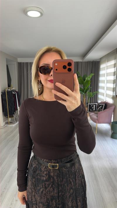 Kayık Yaka Pamuklu Uzun Kol Acı Kahve Bluz