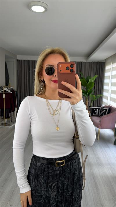 Kayık Yaka Pamuklu Uzun Kol Beyaz Bluz