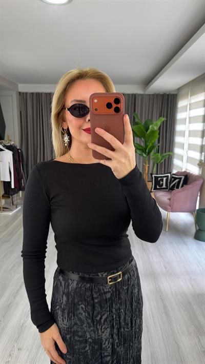 Kayık Yaka Pamuklu Uzun Kol Siyah Bluz