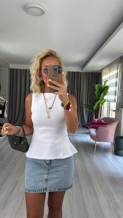 Kayık Yaka Peplum Beyaz Dilvin Bluz