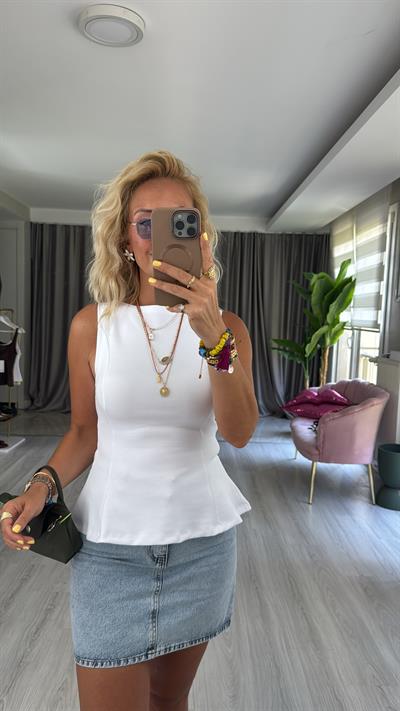 Kayık Yaka Peplum Beyaz Dilvin Bluz
