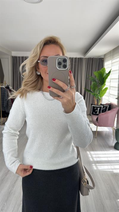 Kayık Yaka Pullu Simli Ekru Triko