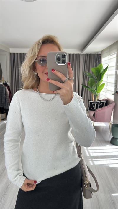 Kayık Yaka Pullu Simli Ekru Triko