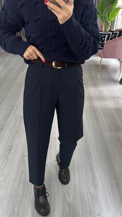 Kemerli Kendinden Çizgili Lacivert Havuç Pantolon