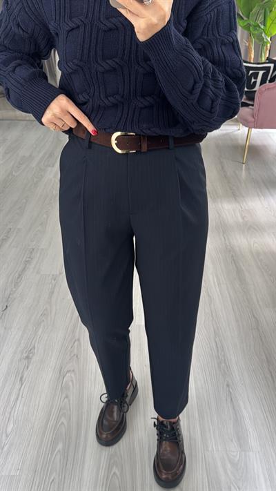 Kemerli Kendinden Çizgili Lacivert Havuç Pantolon