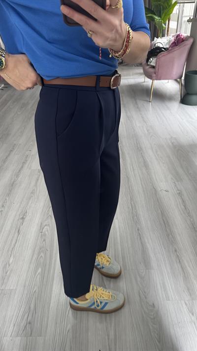 Kemerli Lacivert Havuç Pantolon