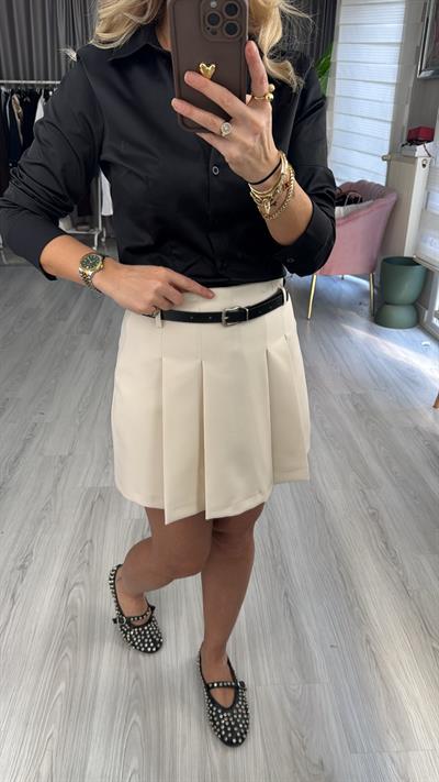 Kemerli Tok Dokulu Ekru Şort Etek