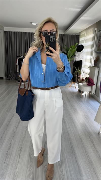 KENDİNDEN ÇİZGİLİ MAVİ GÖMLEK