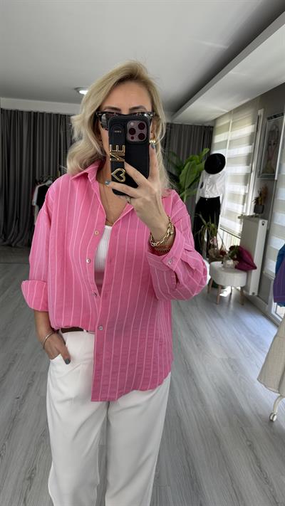 KENDİNDEN ÇİZGİLİ PEMBE GÖMLEK