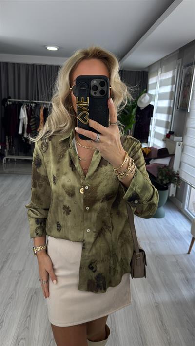 Kendinden Desenli Haki Saten Gömlek