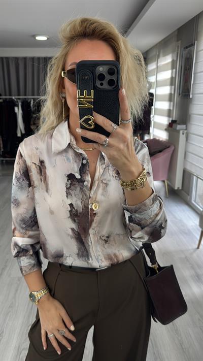 Kendinden Desenli Kahve Bej Saten Gömlek