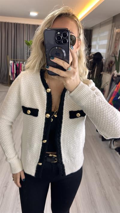 KENDİNDEN SAÇ ÖRGÜLÜ GOLD DÜĞMELİ KEMİK HIRKA