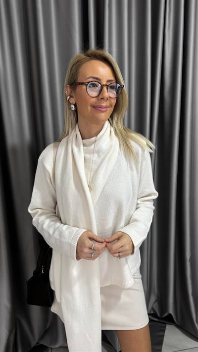 Kendinden Şallı Ekru Triko