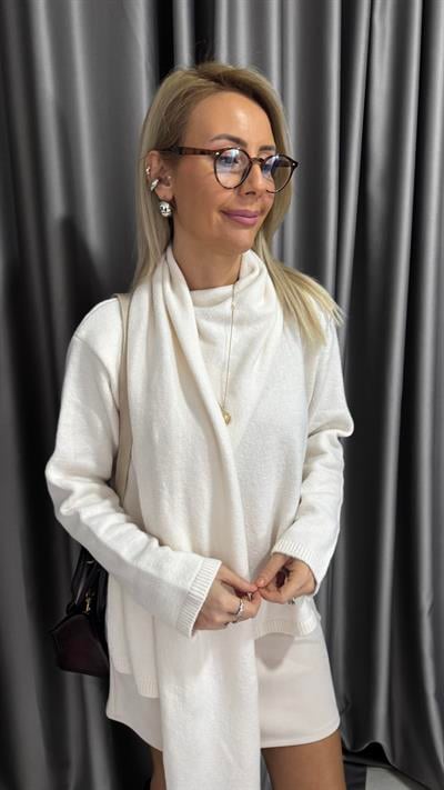 Kendinden Şallı Ekru Triko