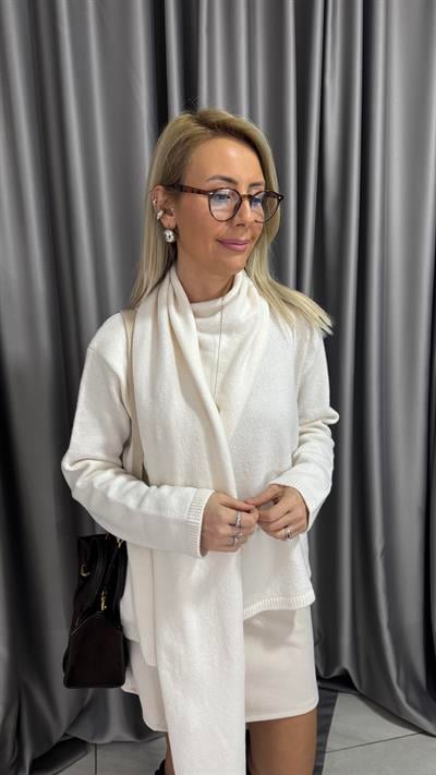 Kendinden Şallı Ekru Triko