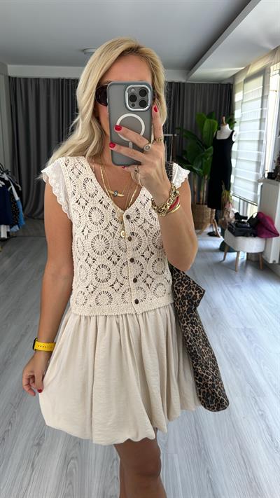 KOLU FİSTO DETAYLI DANTEL İŞLEMELİ EKRU YELEK