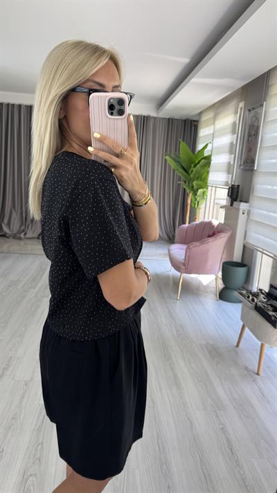 Komple Taşlı Siyah T-Shirt