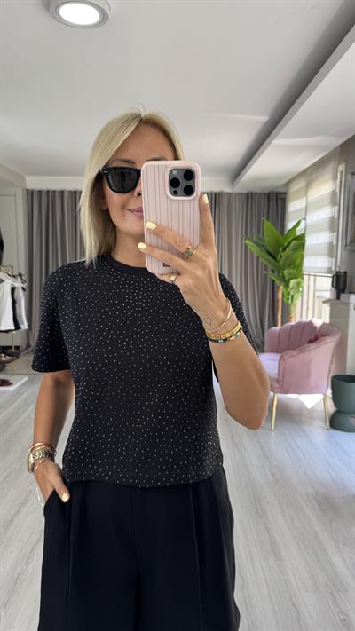 Komple Taşlı Siyah T-Shirt