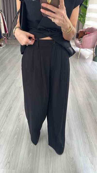 Kruvaze Önü Bağlamalı Premium Siyah Takım