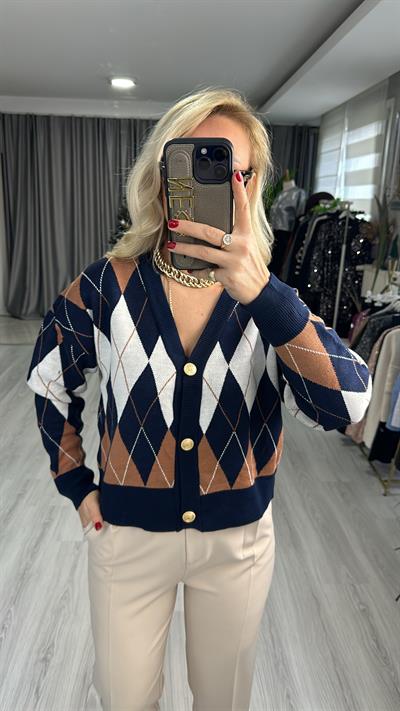 LACİVERT EKRU BAKLAVA DESENLİ HIRKA