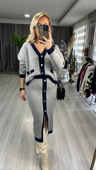 LACİVERT ŞERİTLİ, ETEĞİ YIRTMAÇ DETAYLI, GRİ TAKIM