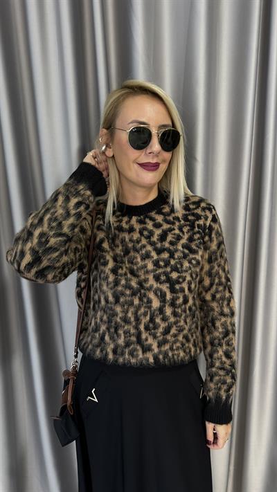 Leopar Desen Yumuşacık Siyah Triko Kazak