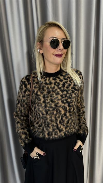 Leopar Desen Yumuşacık Siyah Triko Kazak