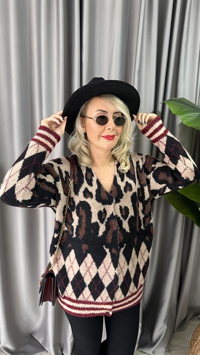 LEOPAR VE BAKLAVA DESENLİ YUMUŞACIK TRİKO HIRKA