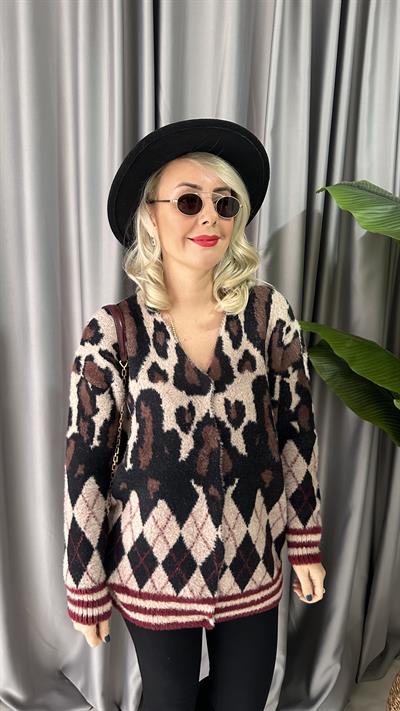 LEOPAR VE BAKLAVA DESENLİ YUMUŞACIK TRİKO HIRKA