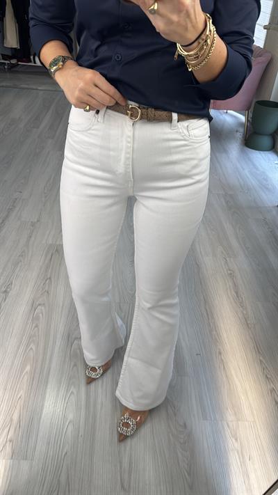 Likralı İspanyol Paça Beyaz Jean