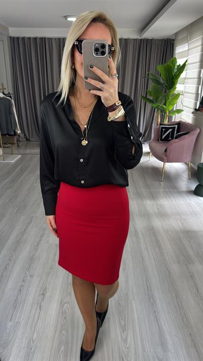 Minik Yırtmaçlı Likralı Kırmızı Etek