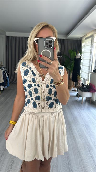 NAKIŞ İŞLEMELİ MAVİ EKRU YELEK