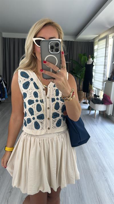 Nakış İşlemeli Mavi Naturel Yelek