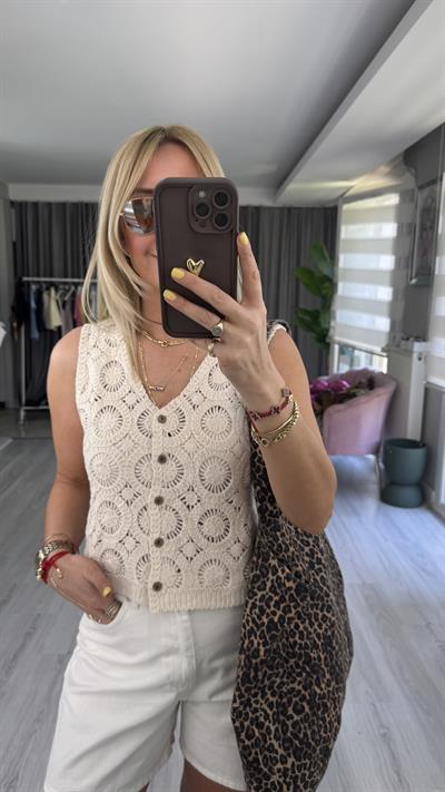 Nakış İşlemeli Naturel Yelek