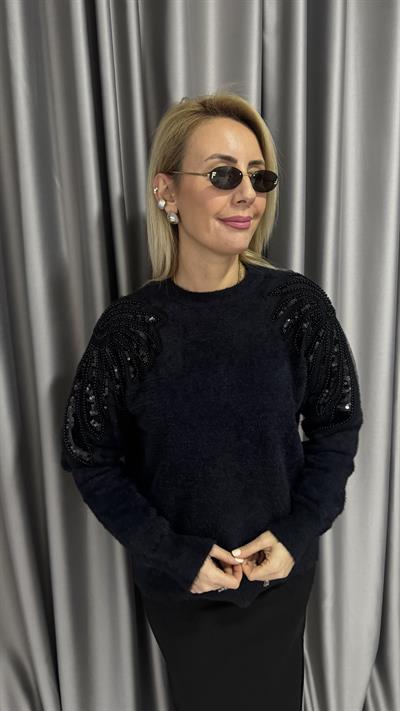 Omzu Payet İşlemeli Siyah Angora Triko Kazak