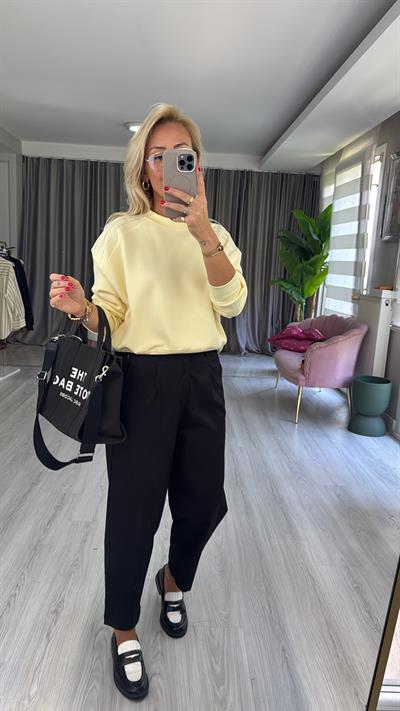 Omzu Taş Detay Sarı Sweatshirt