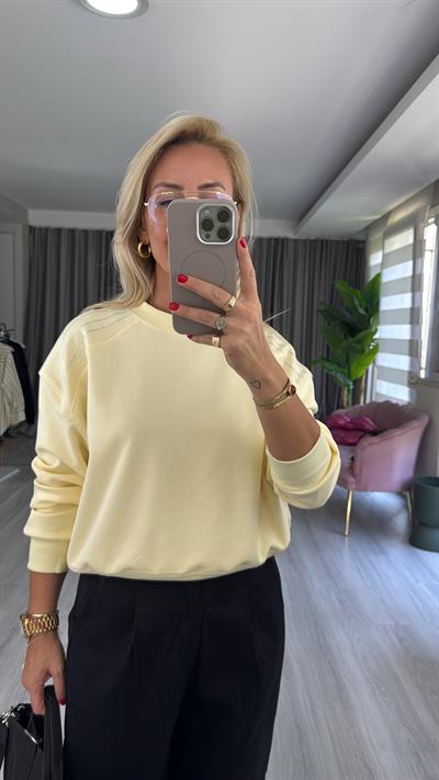 Omzu Taş Detay Sarı Sweatshirt