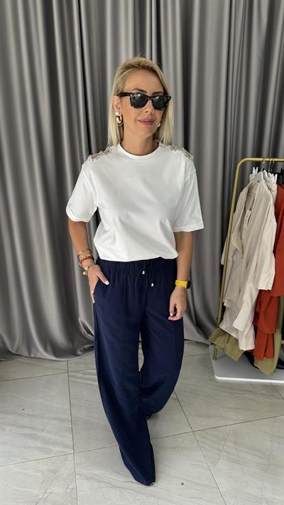 OMZU TAŞ İŞLEMELİ EKRU BLUZ