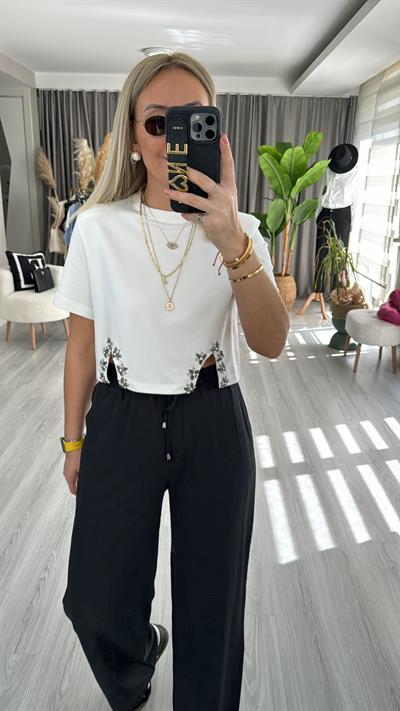 OMZU VATKALI, ETEĞİ TAŞLI BEYAZ BLUZ