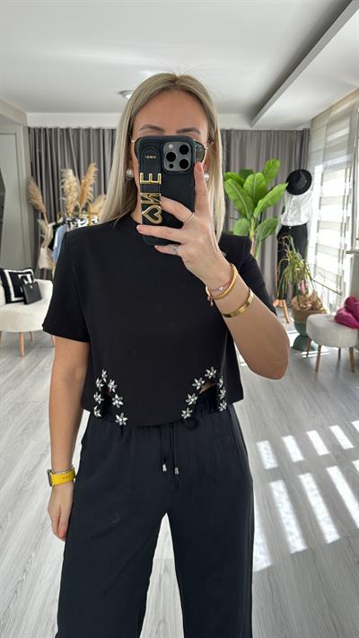 OMZU VATKALI, ETEĞİ TAŞLI SİYAH BLUZ