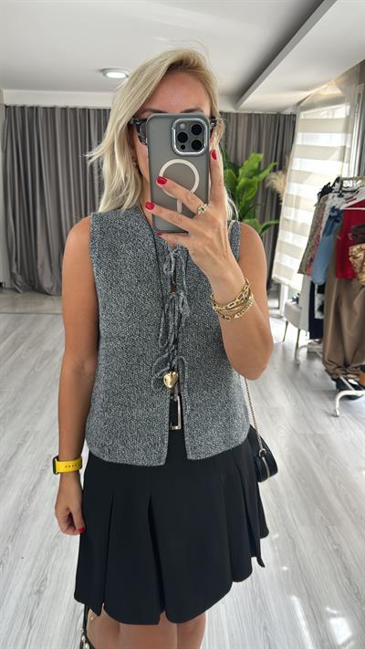 Önden Bağlamalı Gri/Siyah Yelek