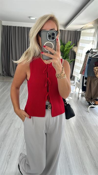 Önden Bağlamalı Kırmızı Yelek