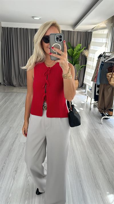 Önden Bağlamalı Kırmızı Yelek