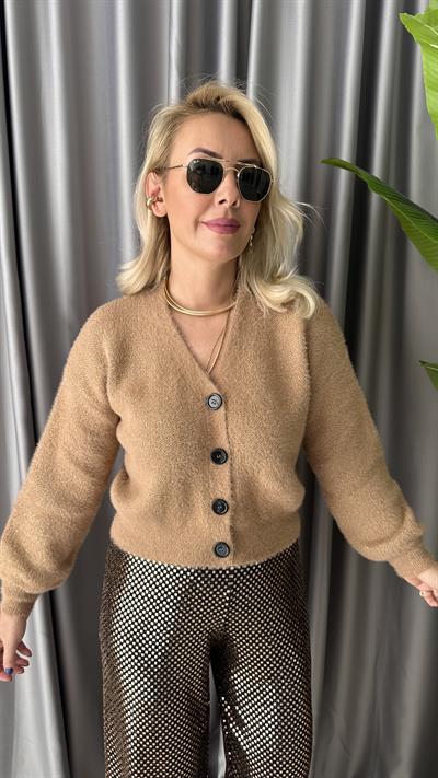 ÖNDEN DÜĞMELİ SİMLİ TABA TRİKO HIRKA