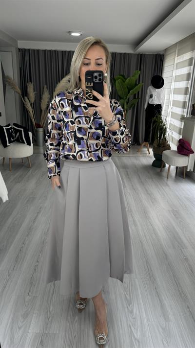 ÖNDEN PİLELİ MİDİ BOY KLOŞ GRİ ETEK