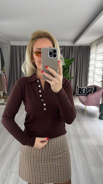 Önden Yarım Düğmeli İpek Dokuda Polo Yaka Acı Kahve Triko